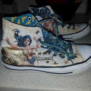 Wonder woman converse